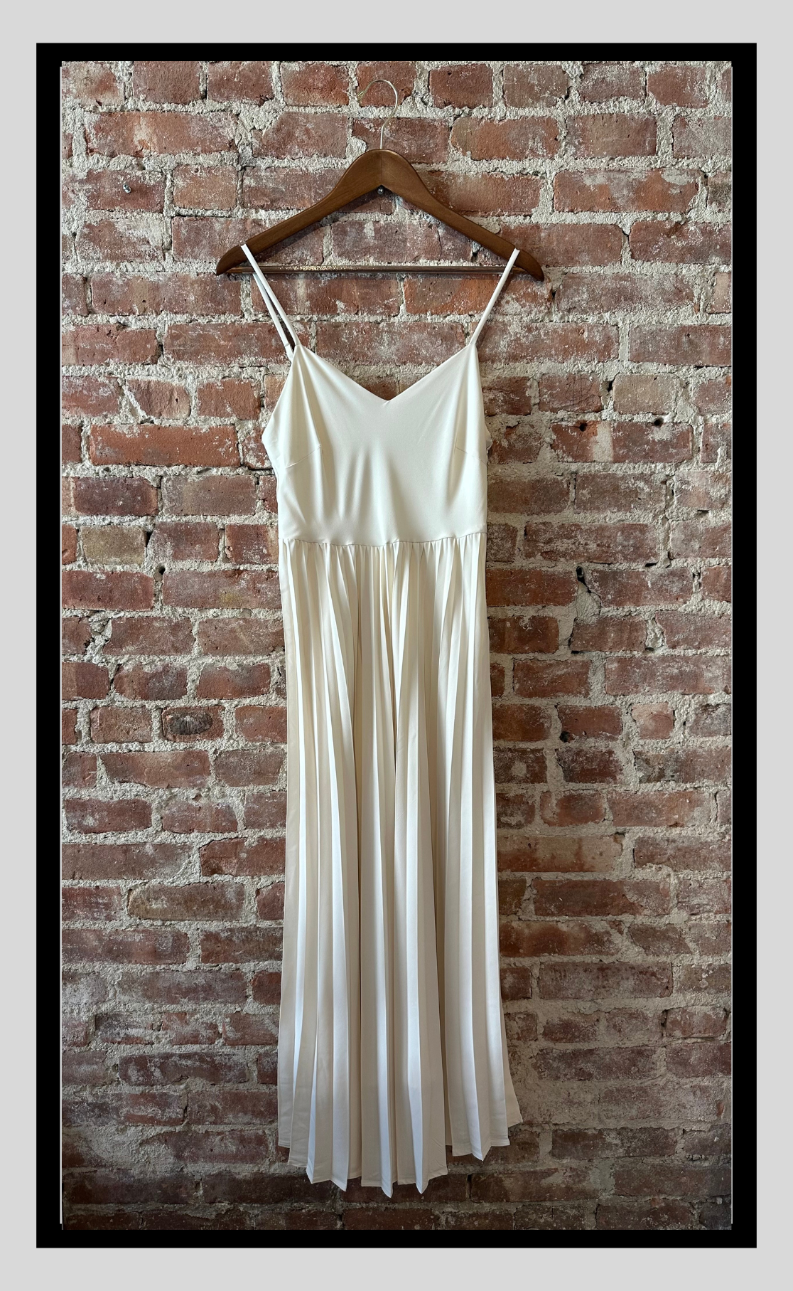 Ivory Pleated Midi Dress – Spaghetti Strap L