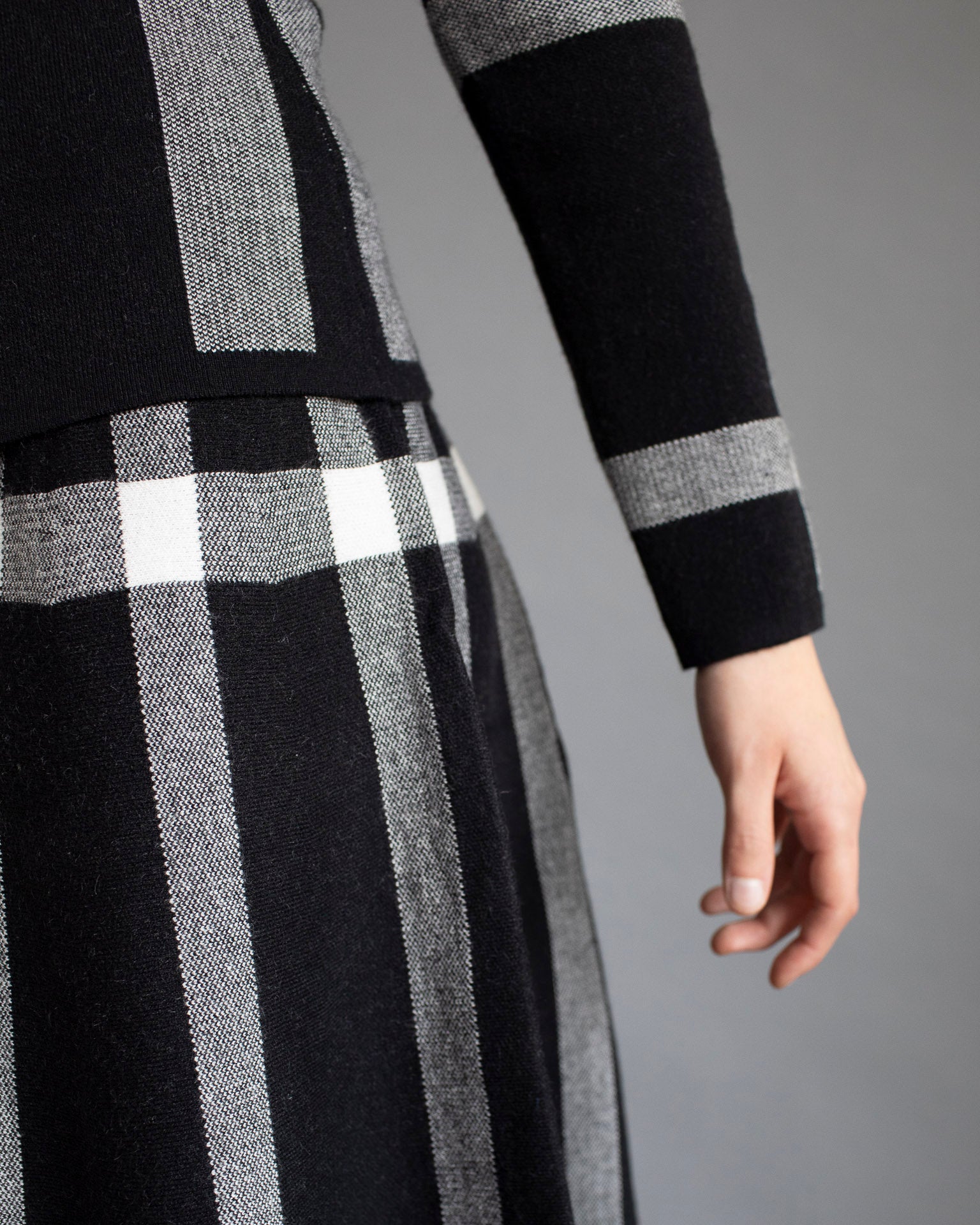 Black and White Checkered Knit Skirt